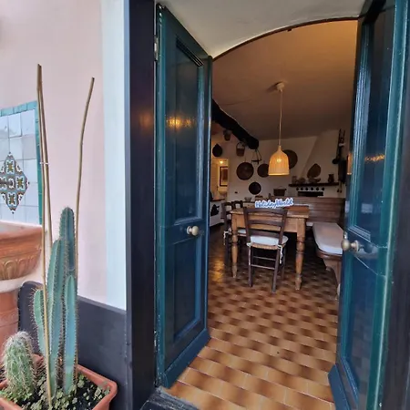 Apartment Casetta Romantica A Di Camogli By World